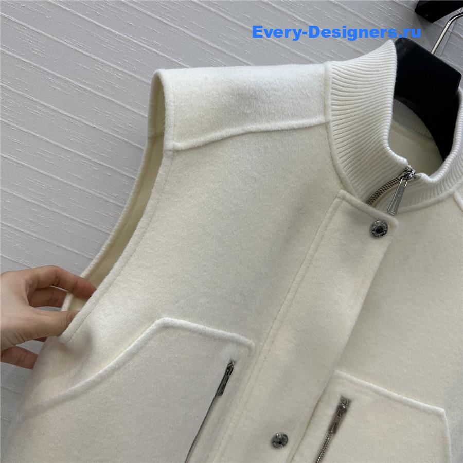 H**me5 sleeveless bomber jacket in off-white