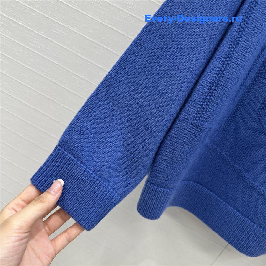 H**me5 blue cashmere turtleneck