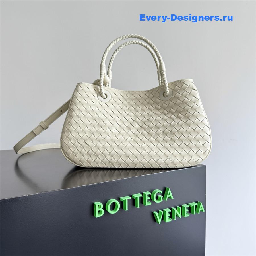 b0tt*ga Ven*ta white leather basket shoulder bag