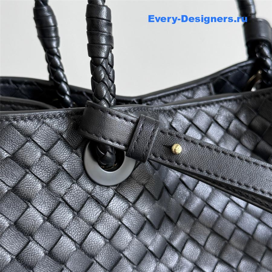 b0tt*ga Ven*ta black leather basket shoulder bag