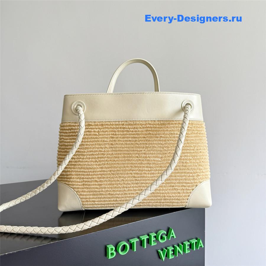 b0tt*ga Ven*ta andiamo small tote