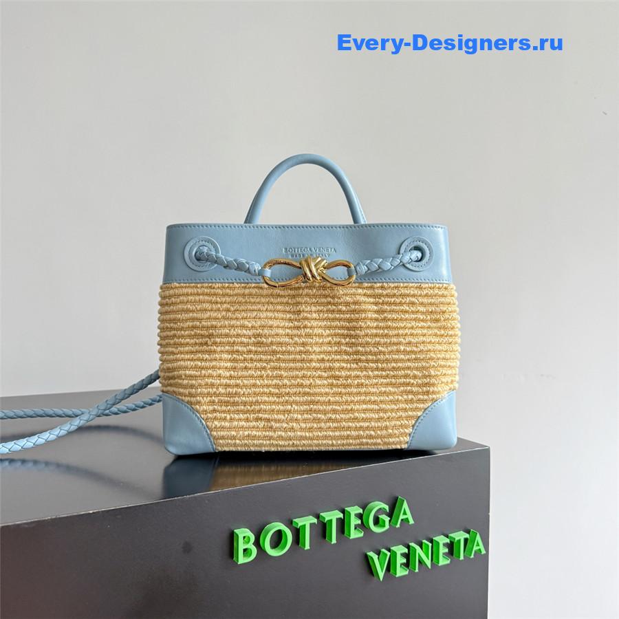 b0tt*ga Ven*ta andiamo small tote in blue