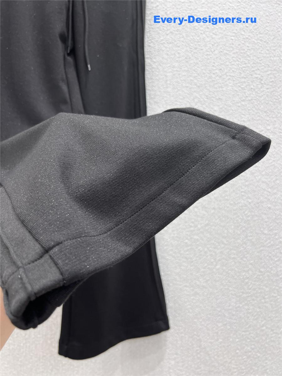 D10r black letter waistband sports pants