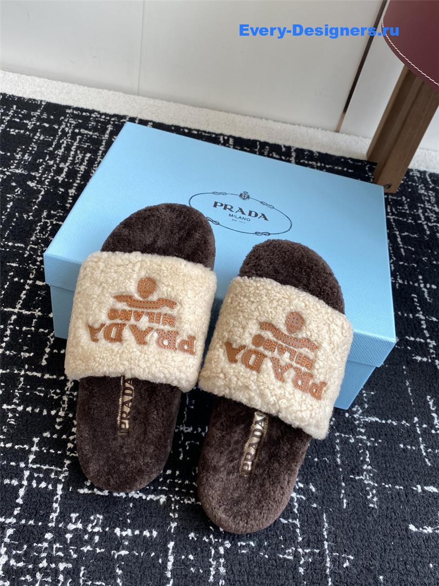 Pra*a white brown women’s knitting wool winter slides