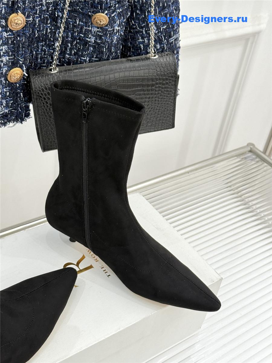 The R0w black suede pointy toe boots