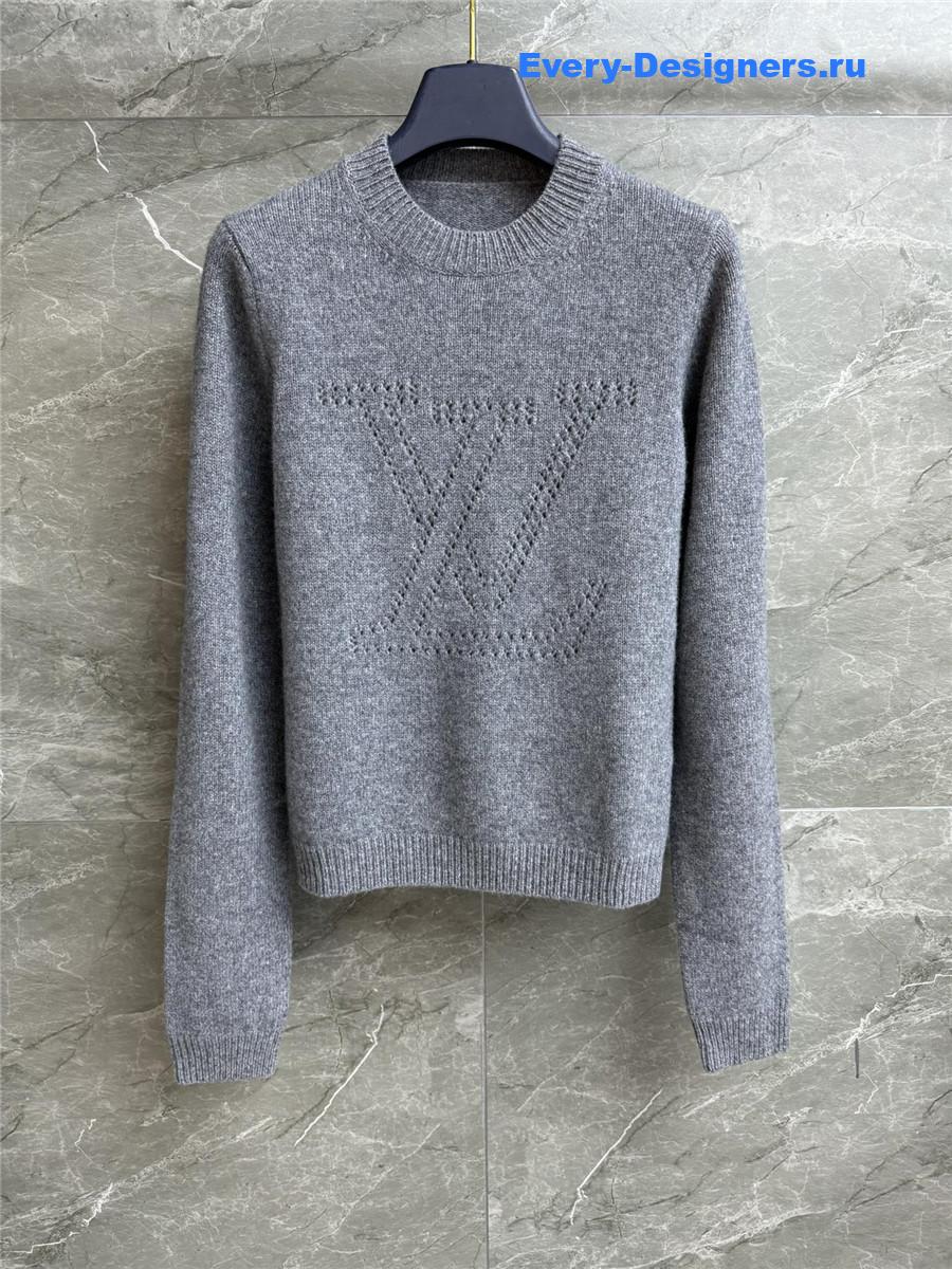 l0vis Vvtt0n gray logo knit sweater