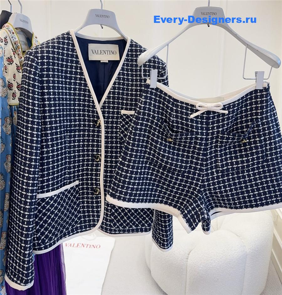 Va1e*ntin0 blue v neck check jacket set