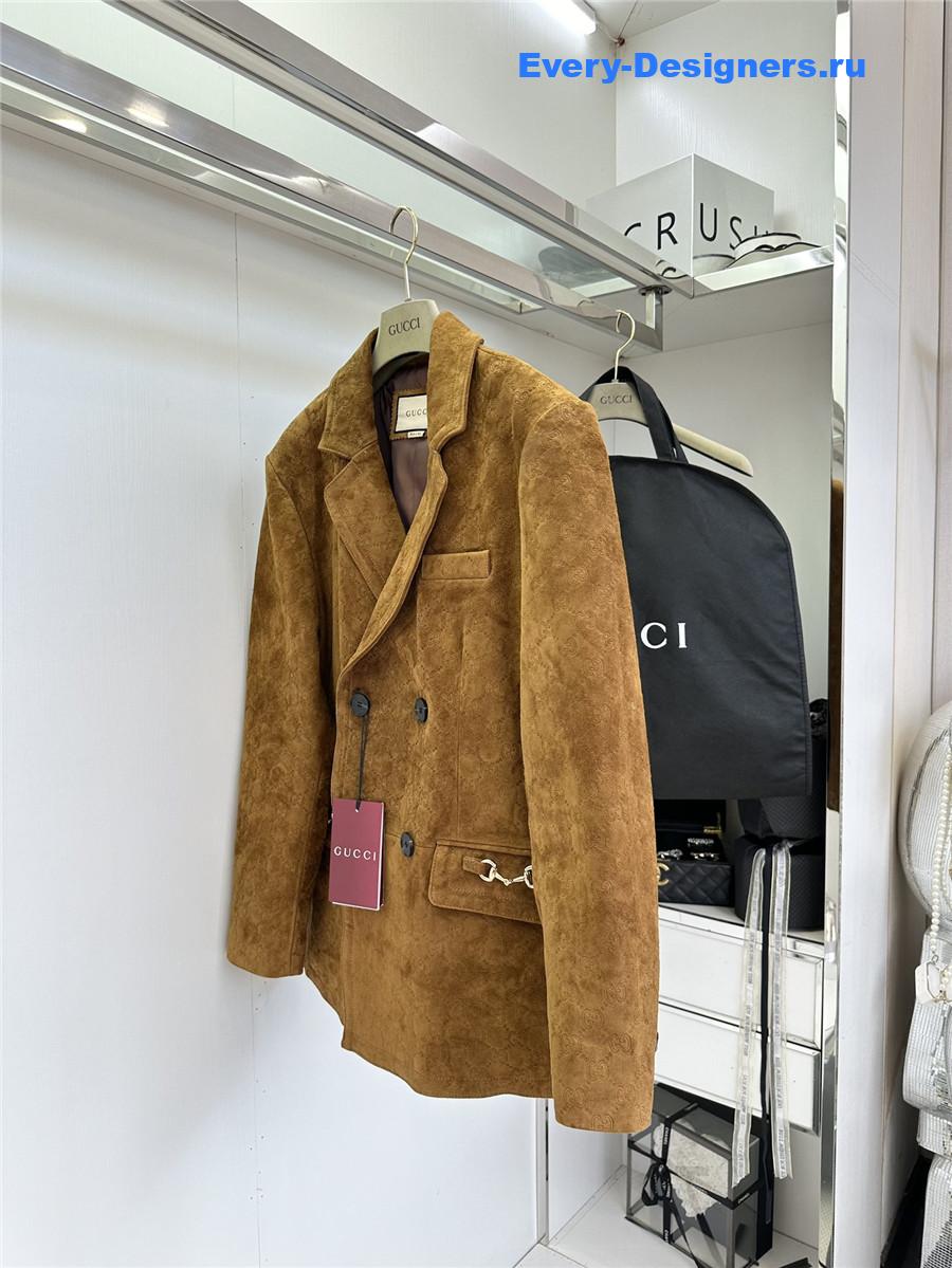 Gvc*1 gg brown suede jacket