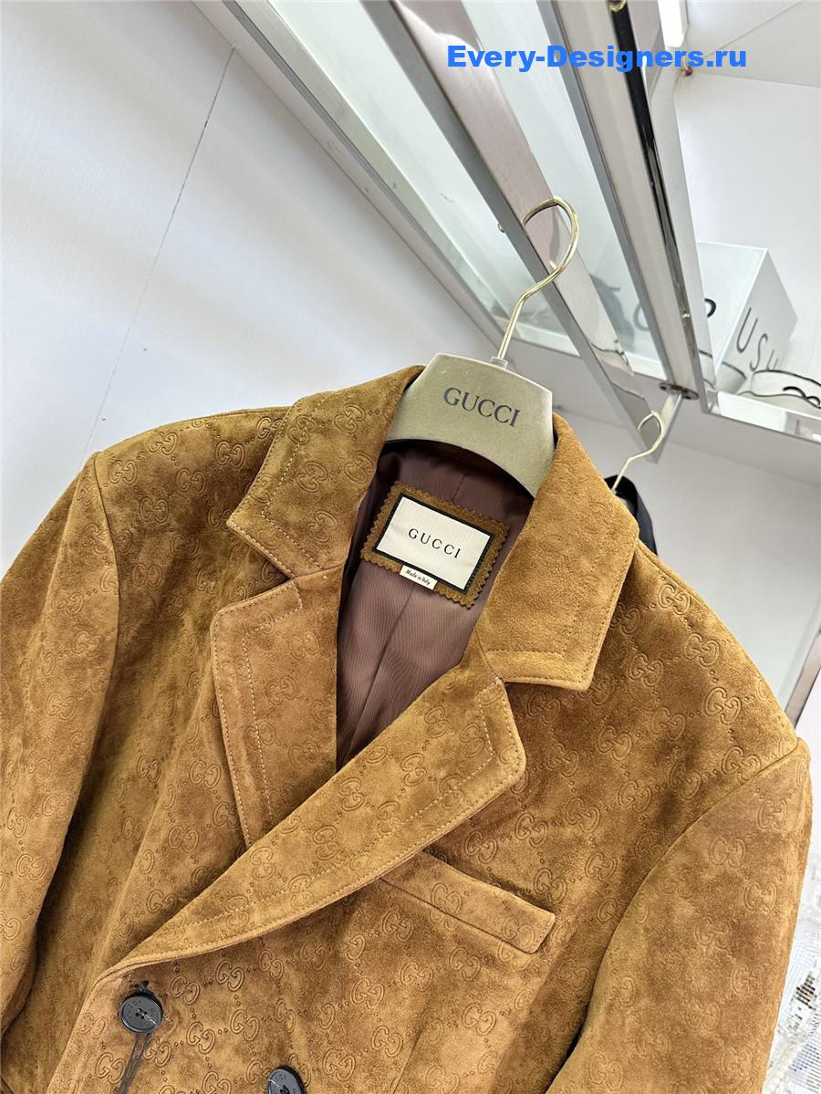 Gvc*1 gg brown suede jacket