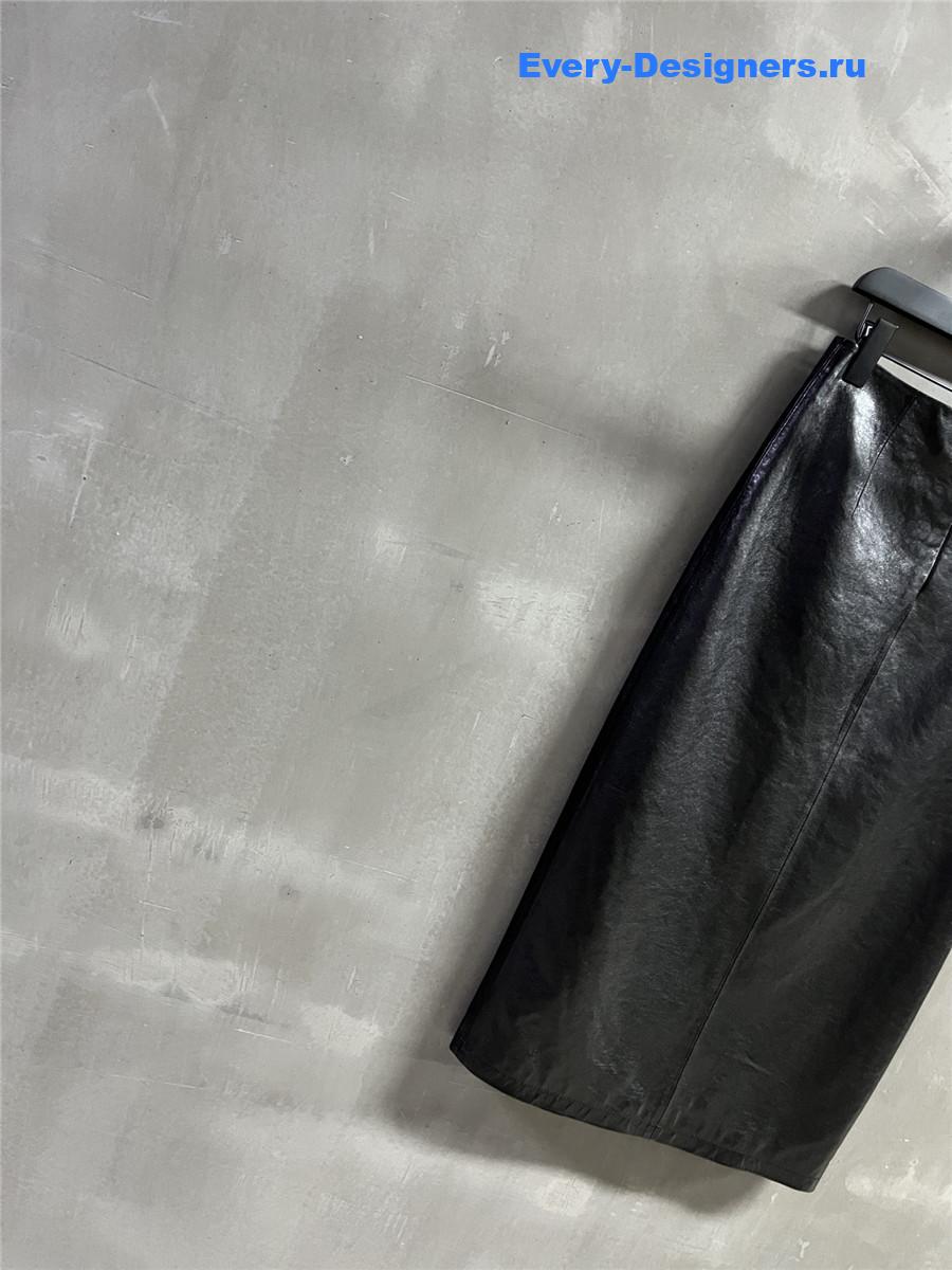 D10r black leather midi length skirt
