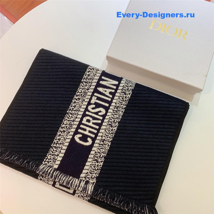 D10r navy oblique reversible scarf