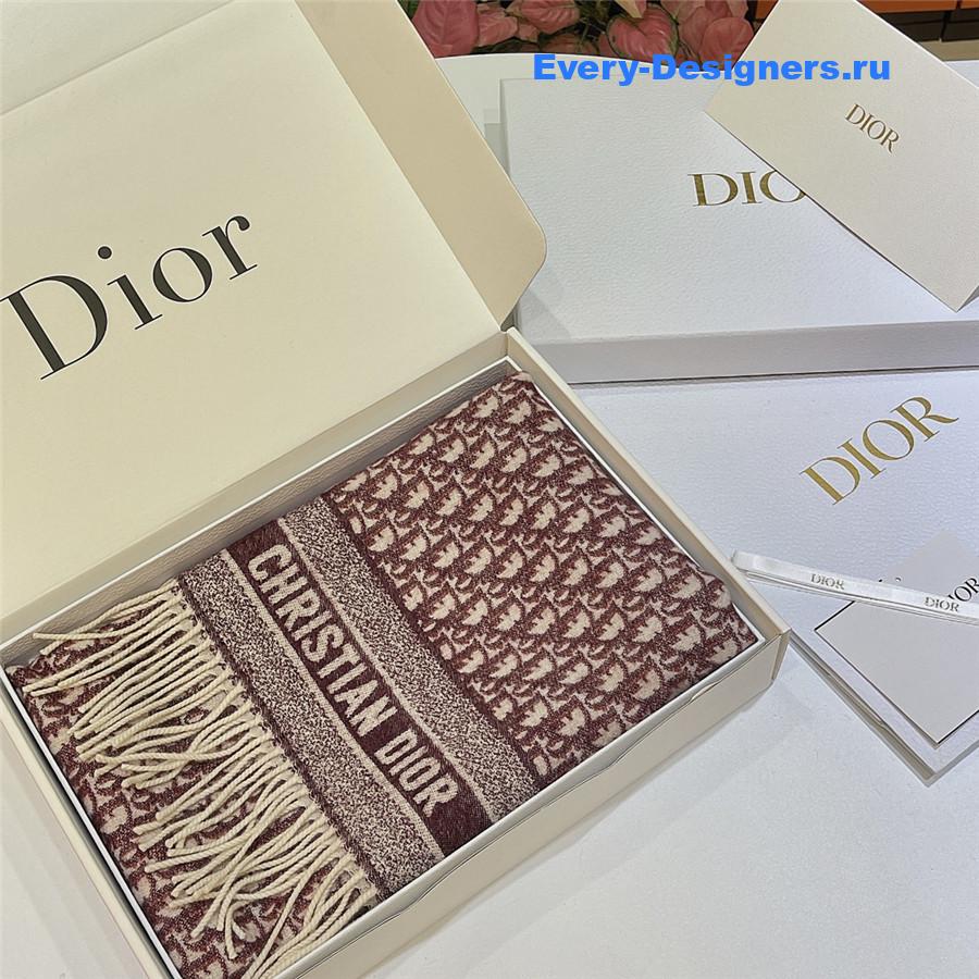 D10r burgundy oblique reversible scarf