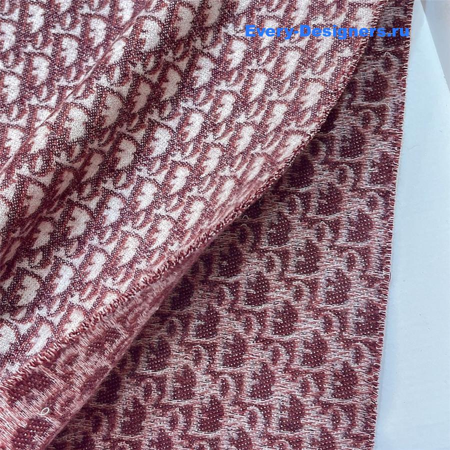 D10r burgundy oblique reversible scarf