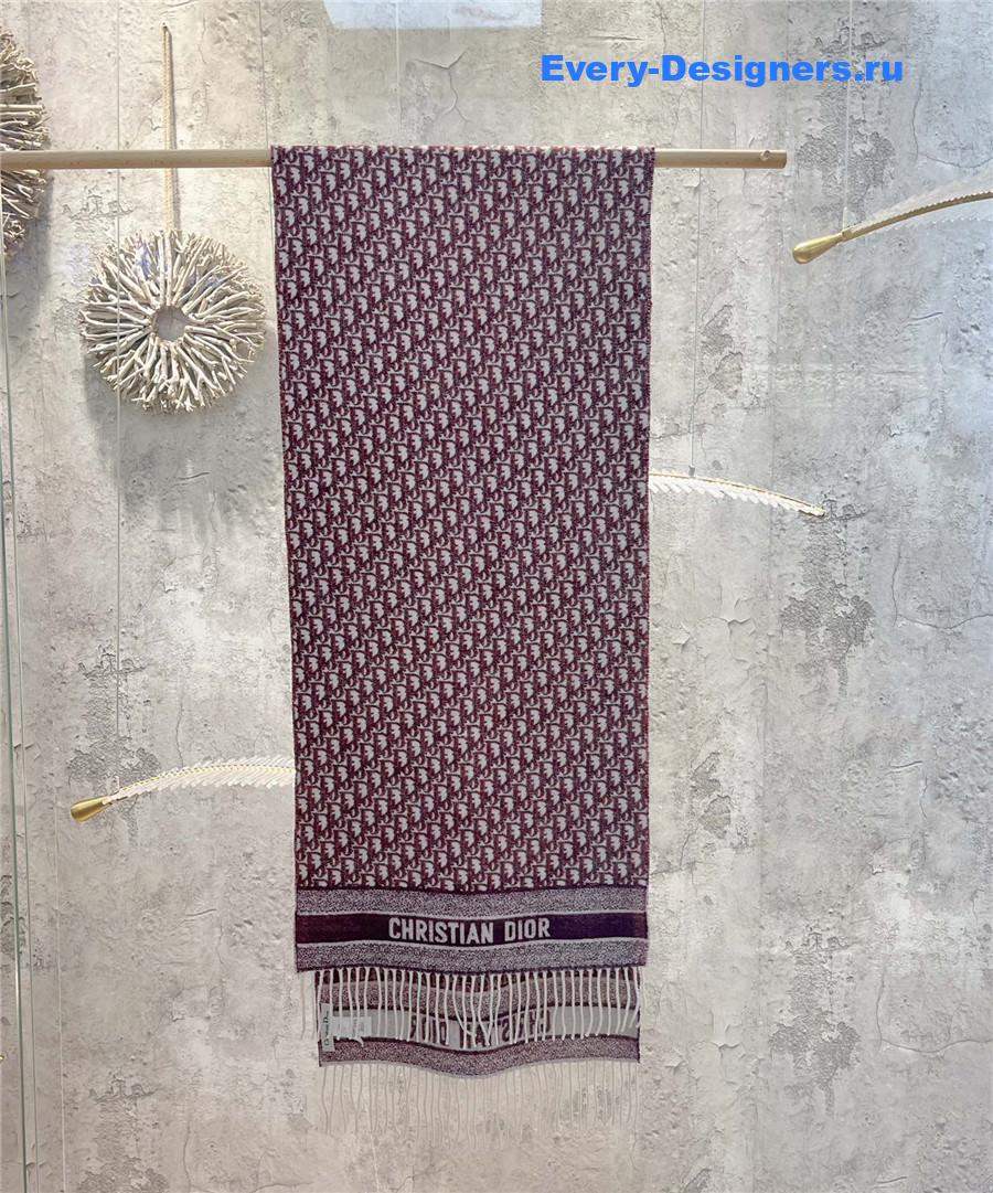 D10r burgundy oblique reversible scarf