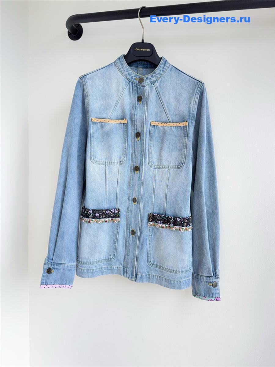 Va1e*ntin0 garavani contrast border denim jacket