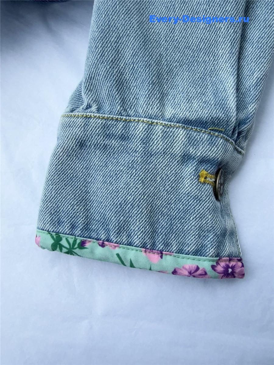 Va1e*ntin0 garavani contrast border denim jacket