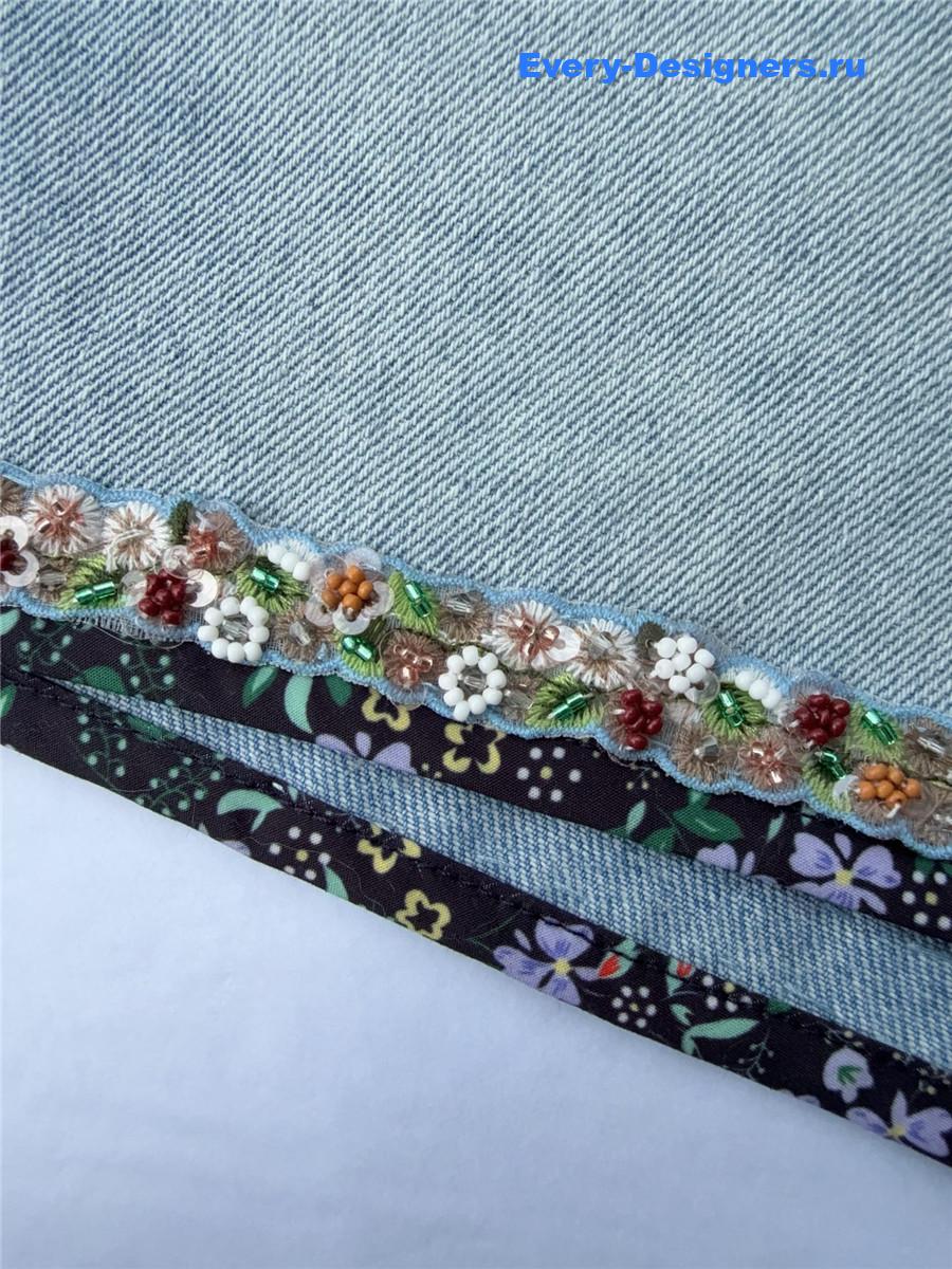 Va1e*ntin0 garavani contrast border denim shorts