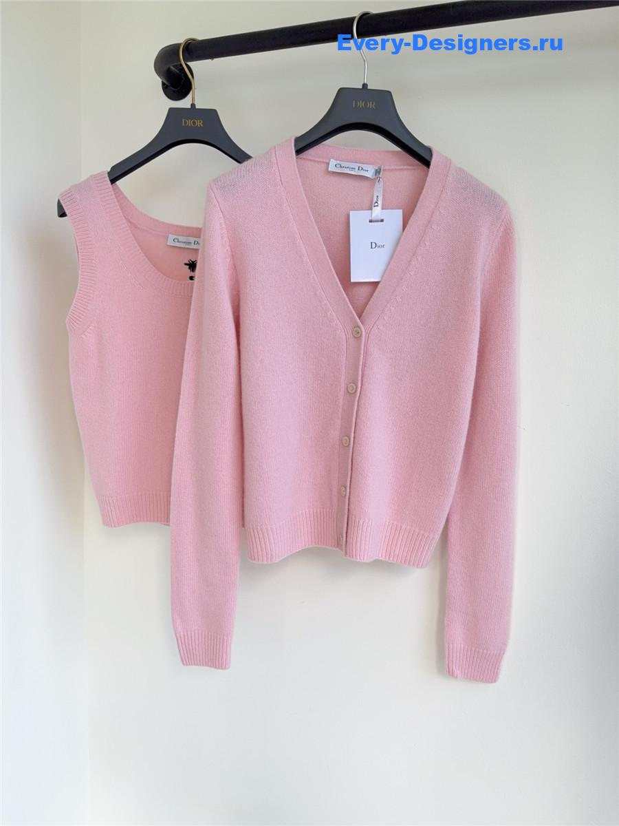 D10r button v neck pink cardigan