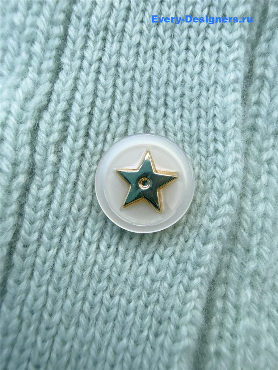 D10r button v neck green cardigan