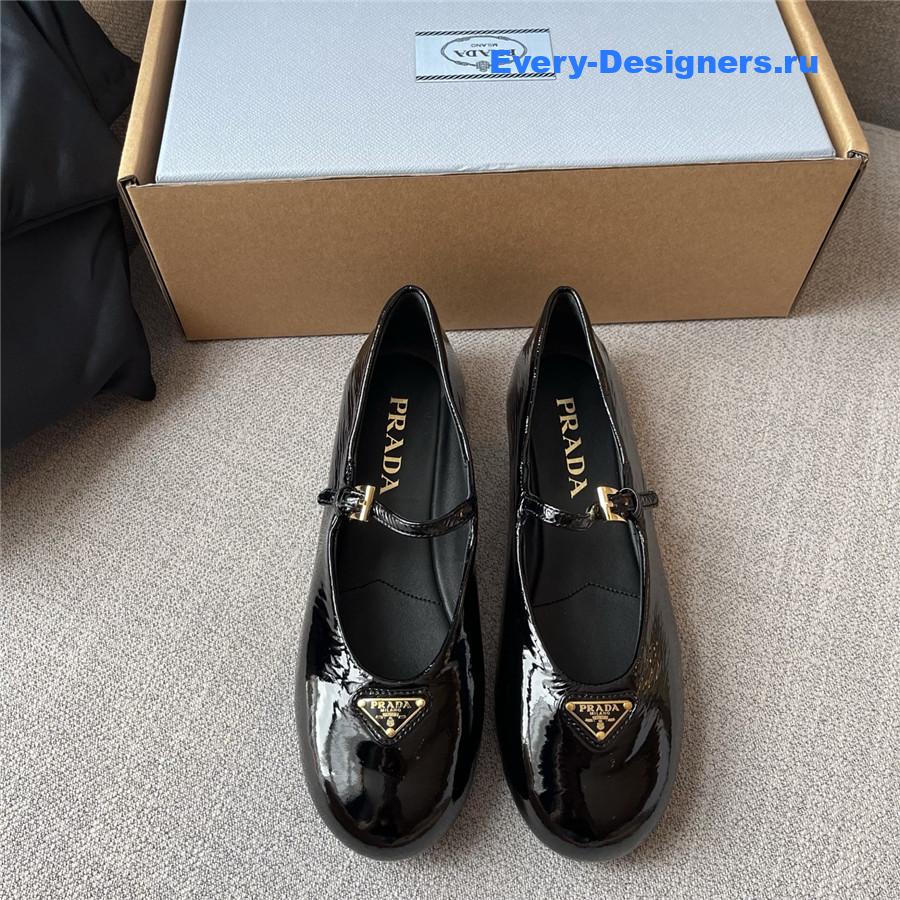 Pra*a black naplak patent leather ballerinas
