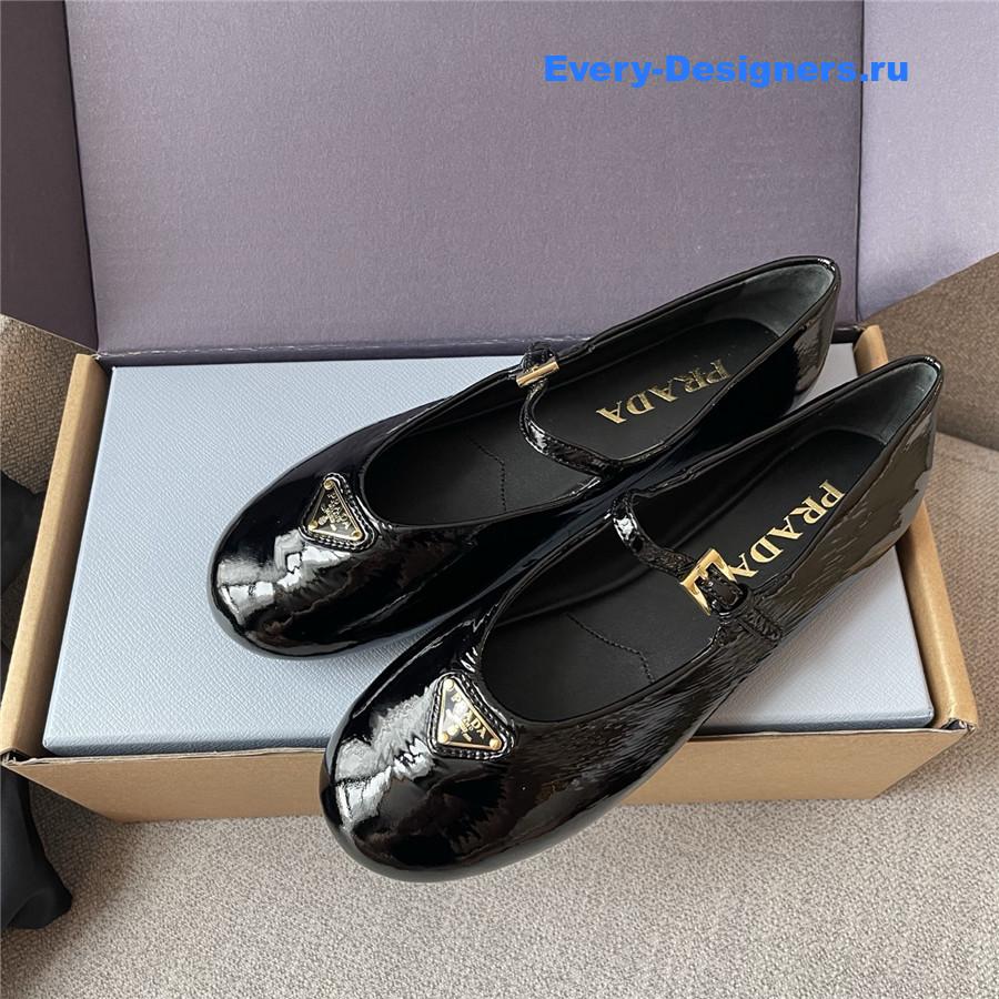 Pra*a black naplak patent leather ballerinas
