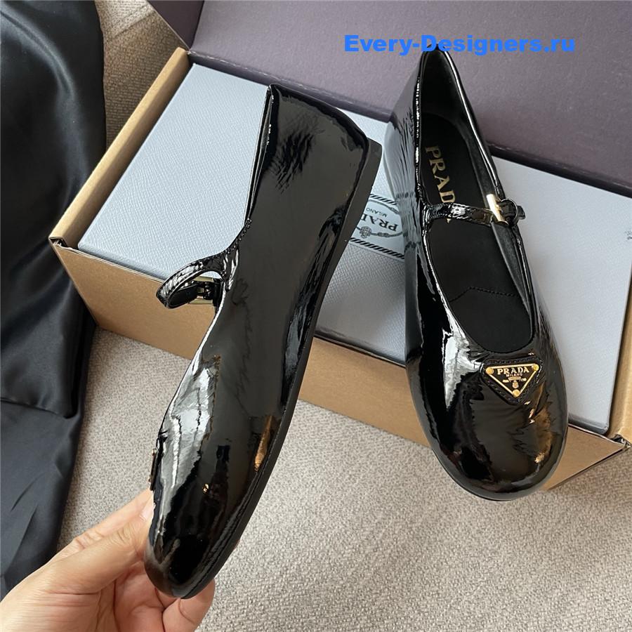 Pra*a black naplak patent leather ballerinas