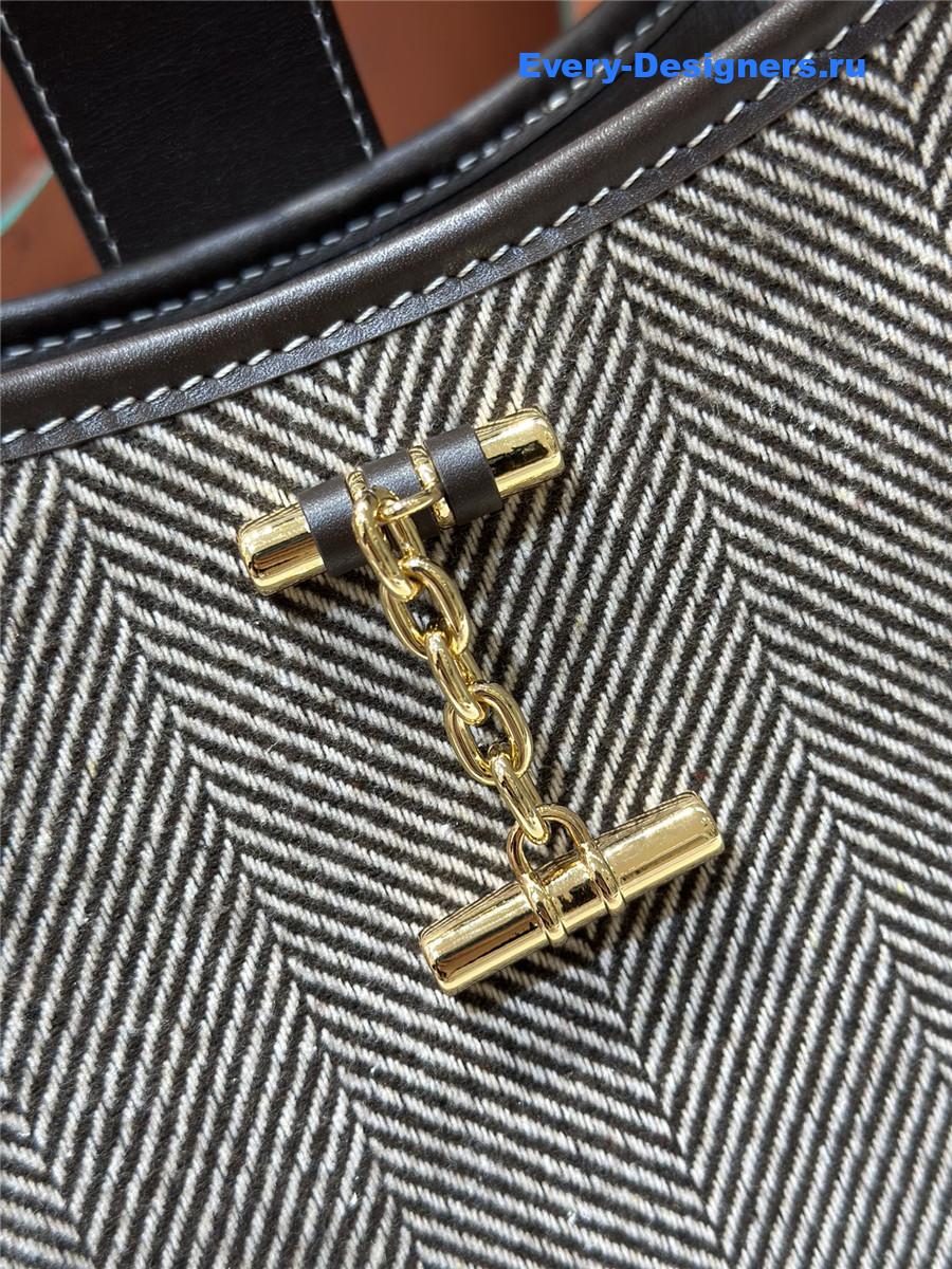 L0r0 P1ana large bobbin bag in chocolate