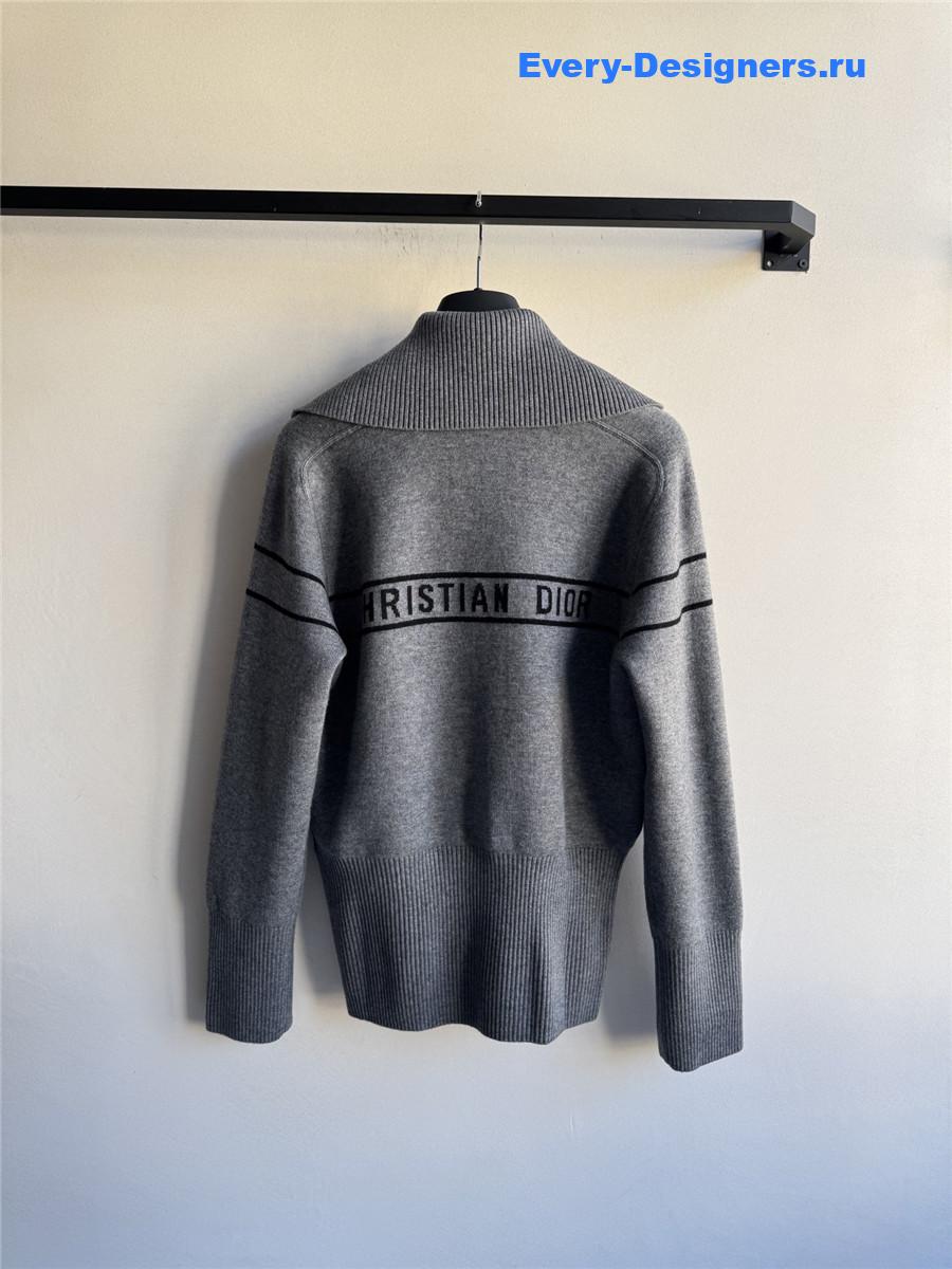 D10r gray reversible hooded cardigan