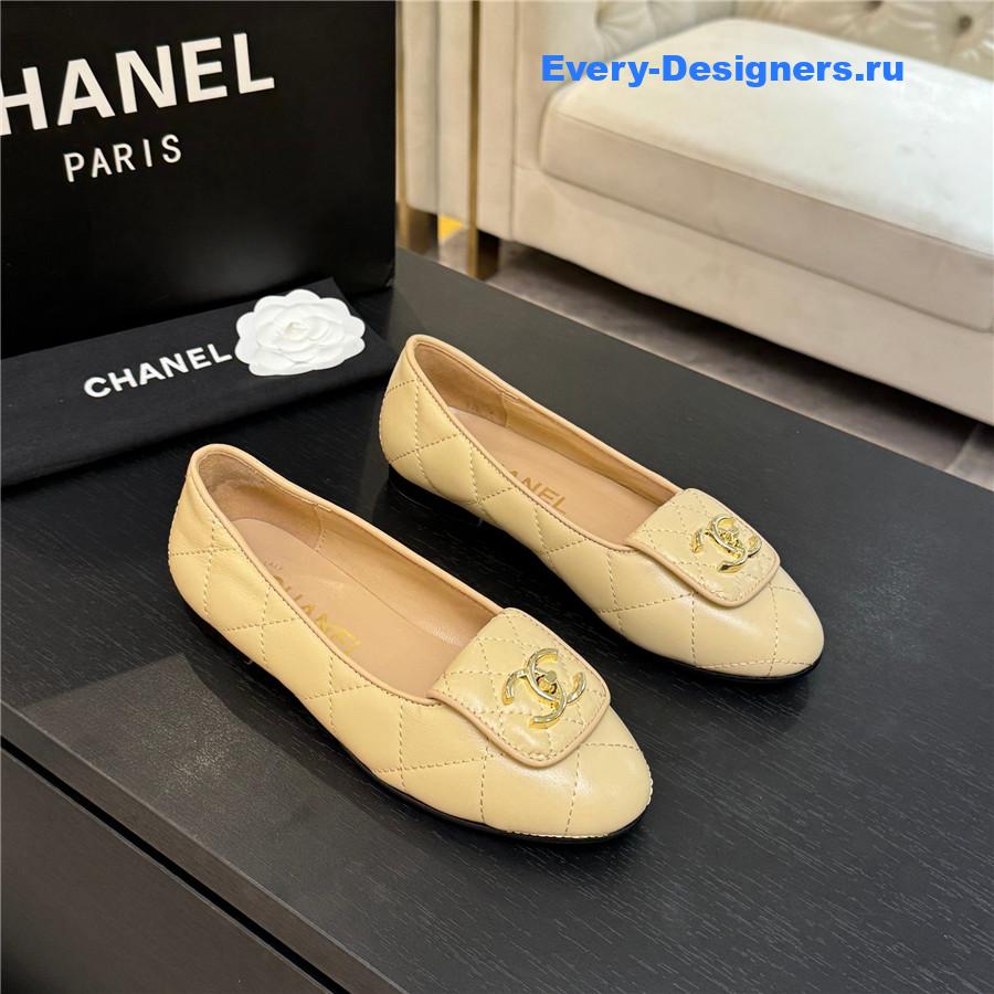 Ch**el beige quilted turn cc lock calfskin ballet flats