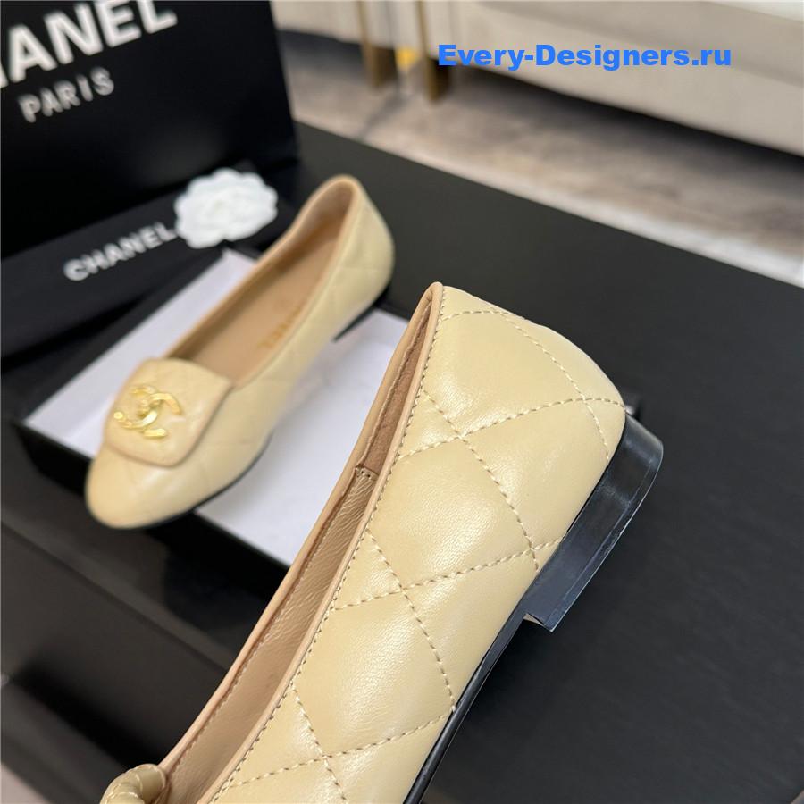 Ch**el beige quilted turn cc lock calfskin ballet flats