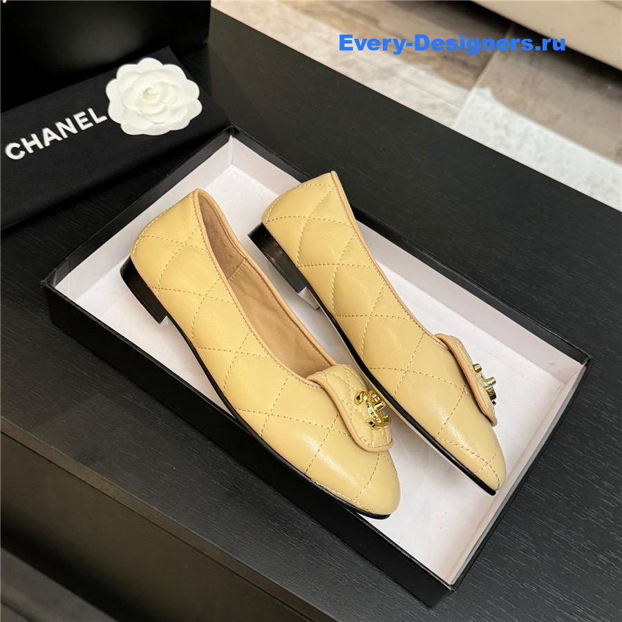 Ch**el beige quilted turn cc lock calfskin ballet flats