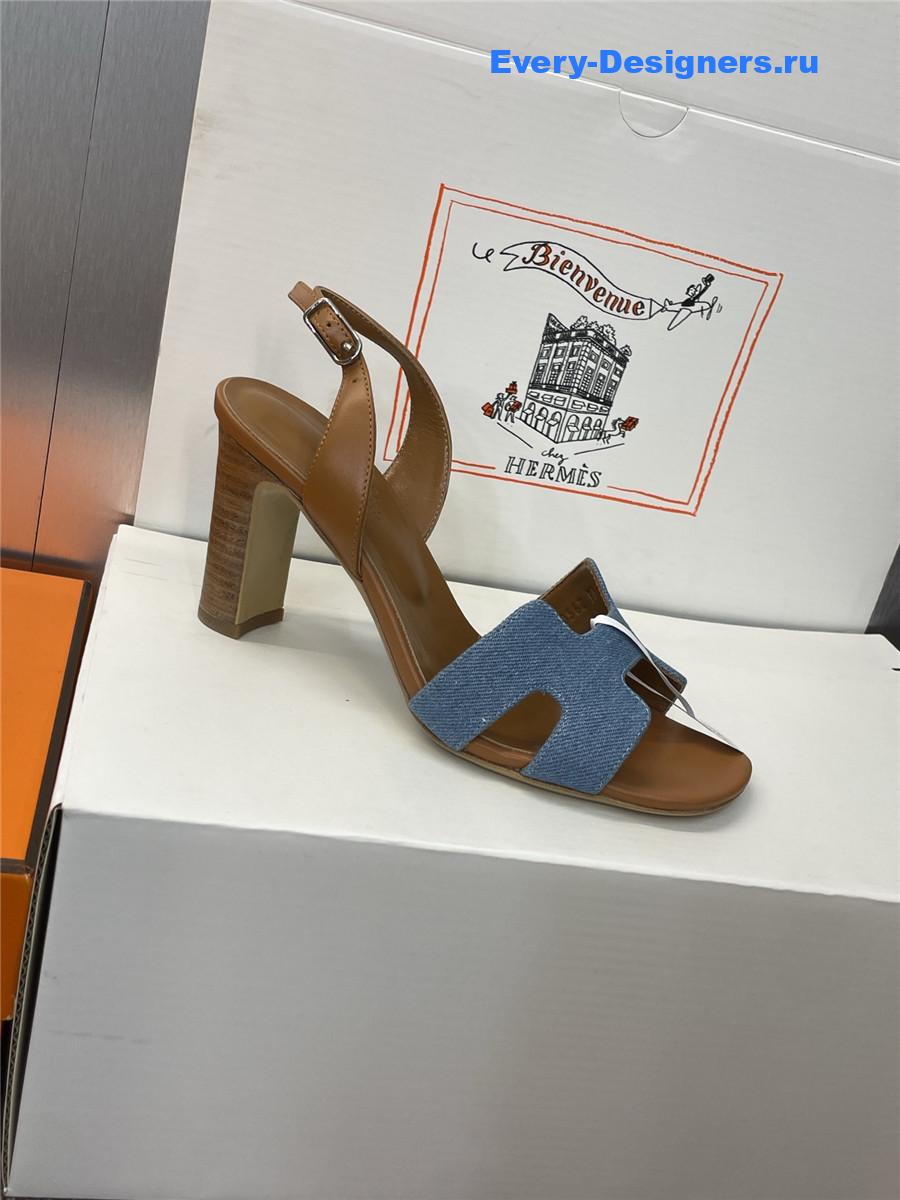 H**me5 light blue encens 50 sandals