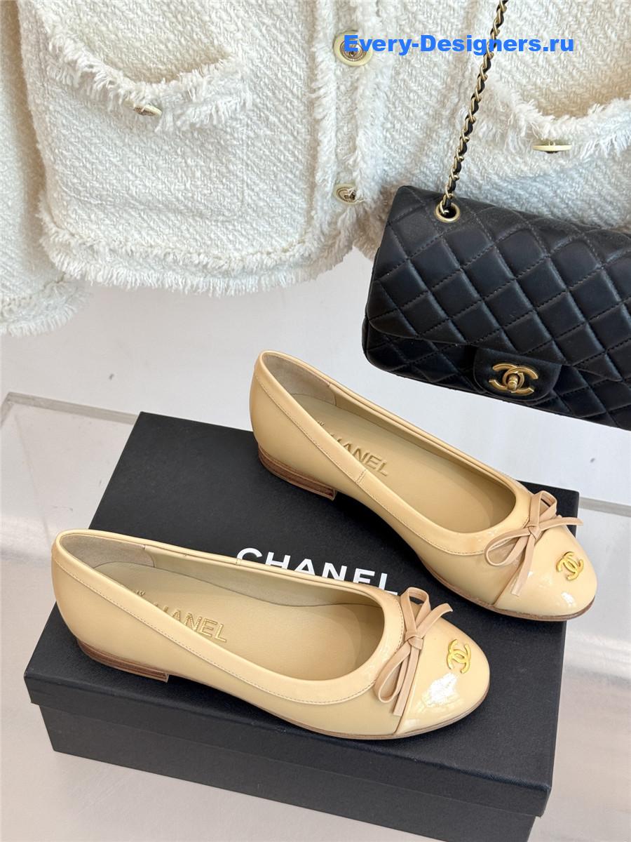 Ch**el beige bow ballet flats