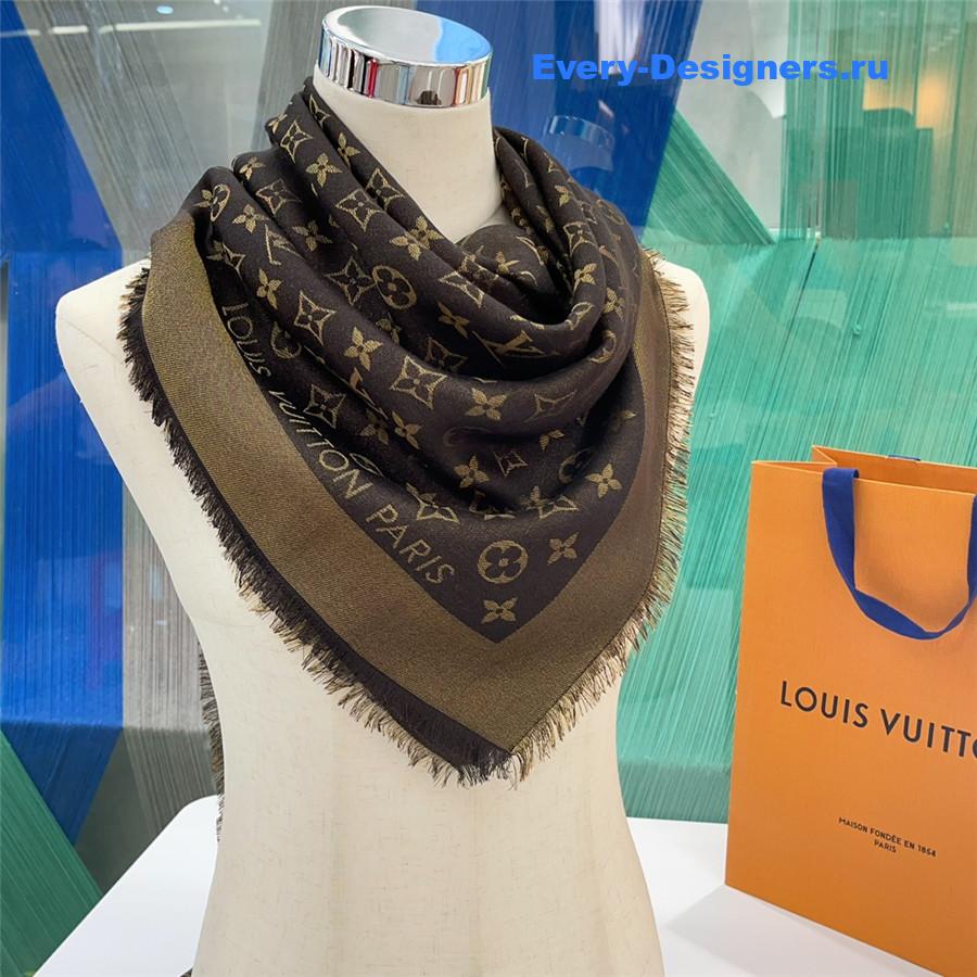 l0vis Vvtt0n shine monogram shawl