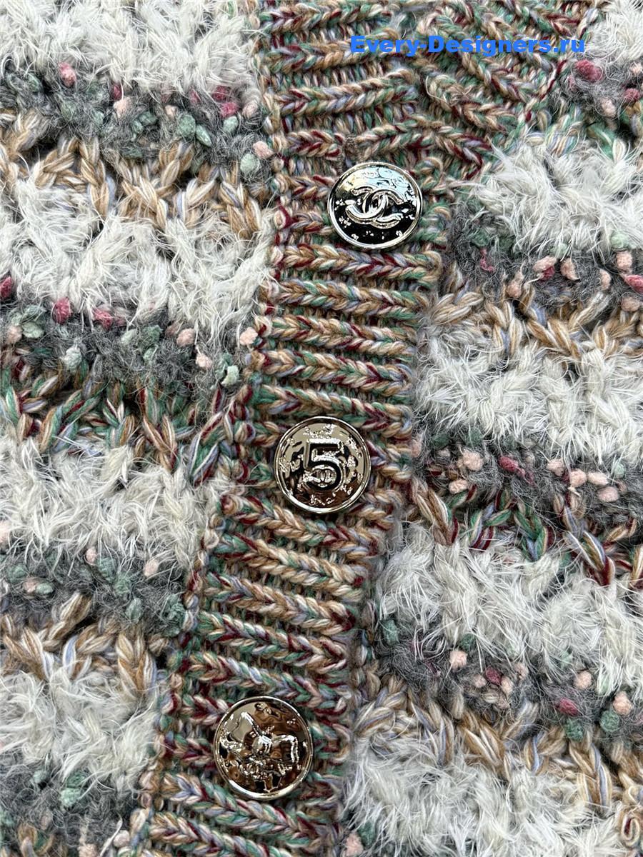 Ch**el coffee milk striped v-neck cardigan