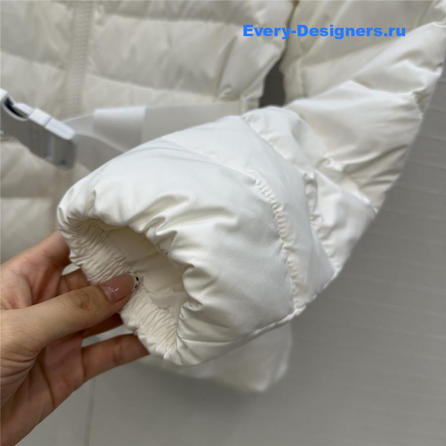 Pra*a stand collar white down jacket