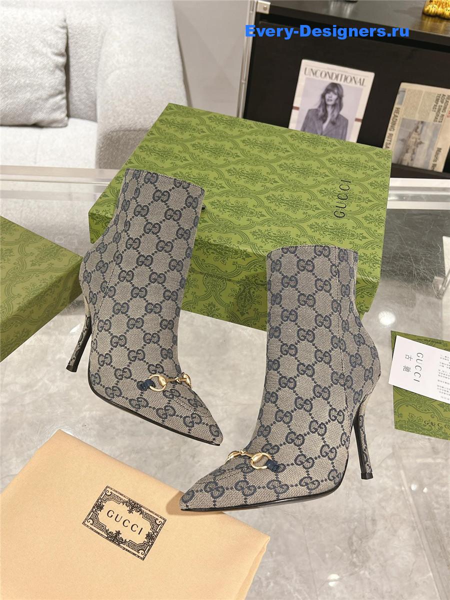 Gvc*1 beige gg canvas horsebit chain ankle booties