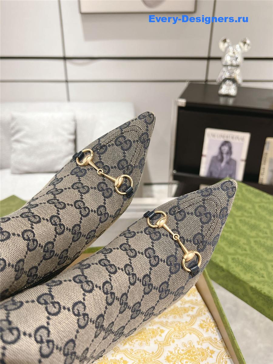 Gvc*1 beige gg canvas horsebit chain ankle booties