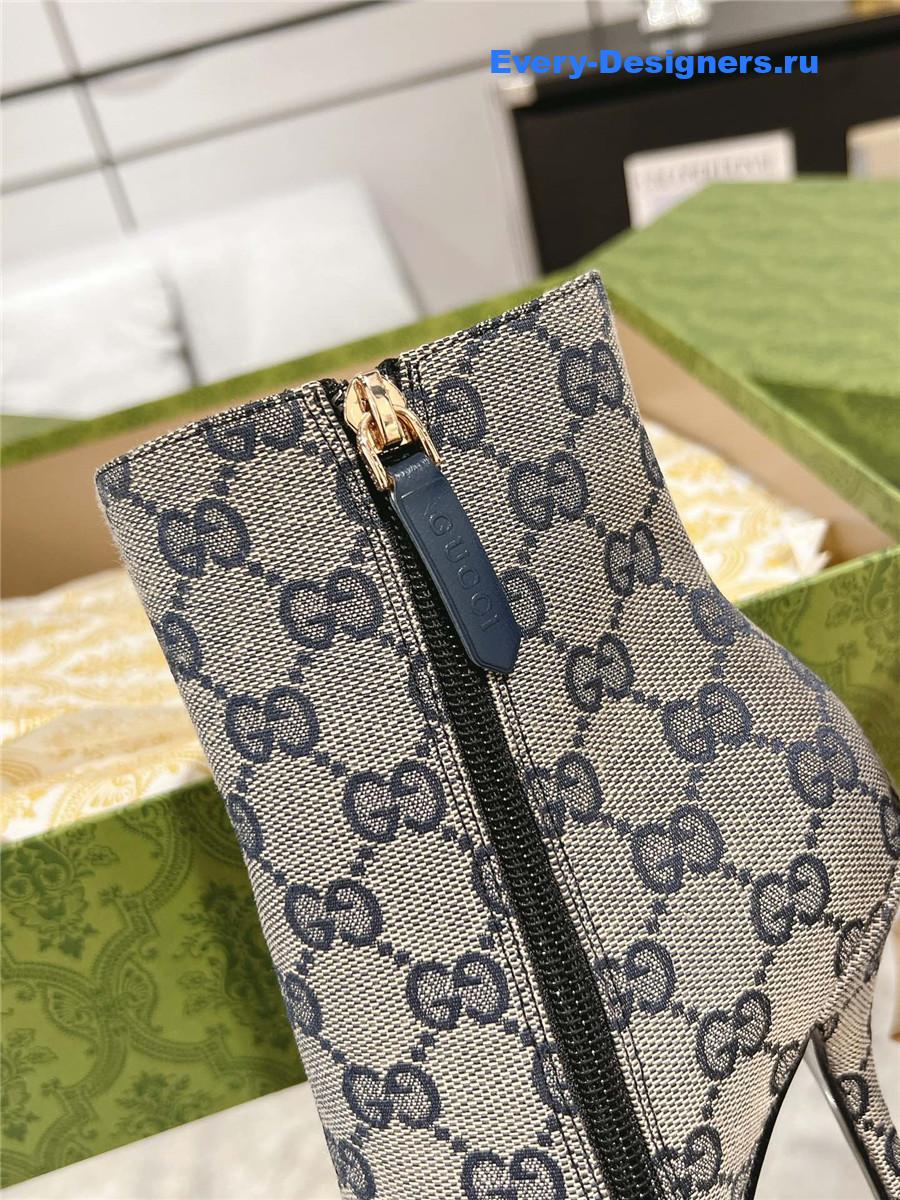 Gvc*1 beige gg canvas horsebit chain ankle booties