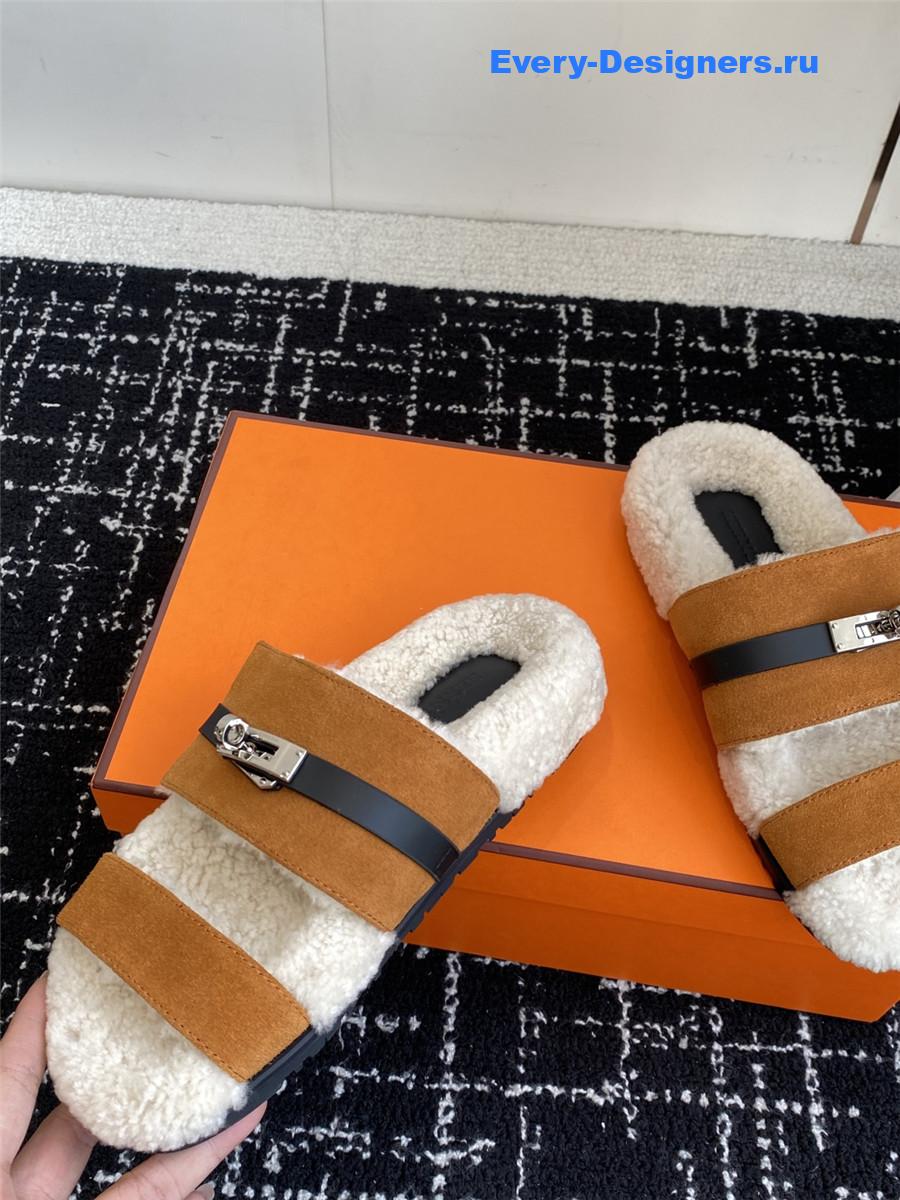 H**me5 brown suede sherling chypre sandal