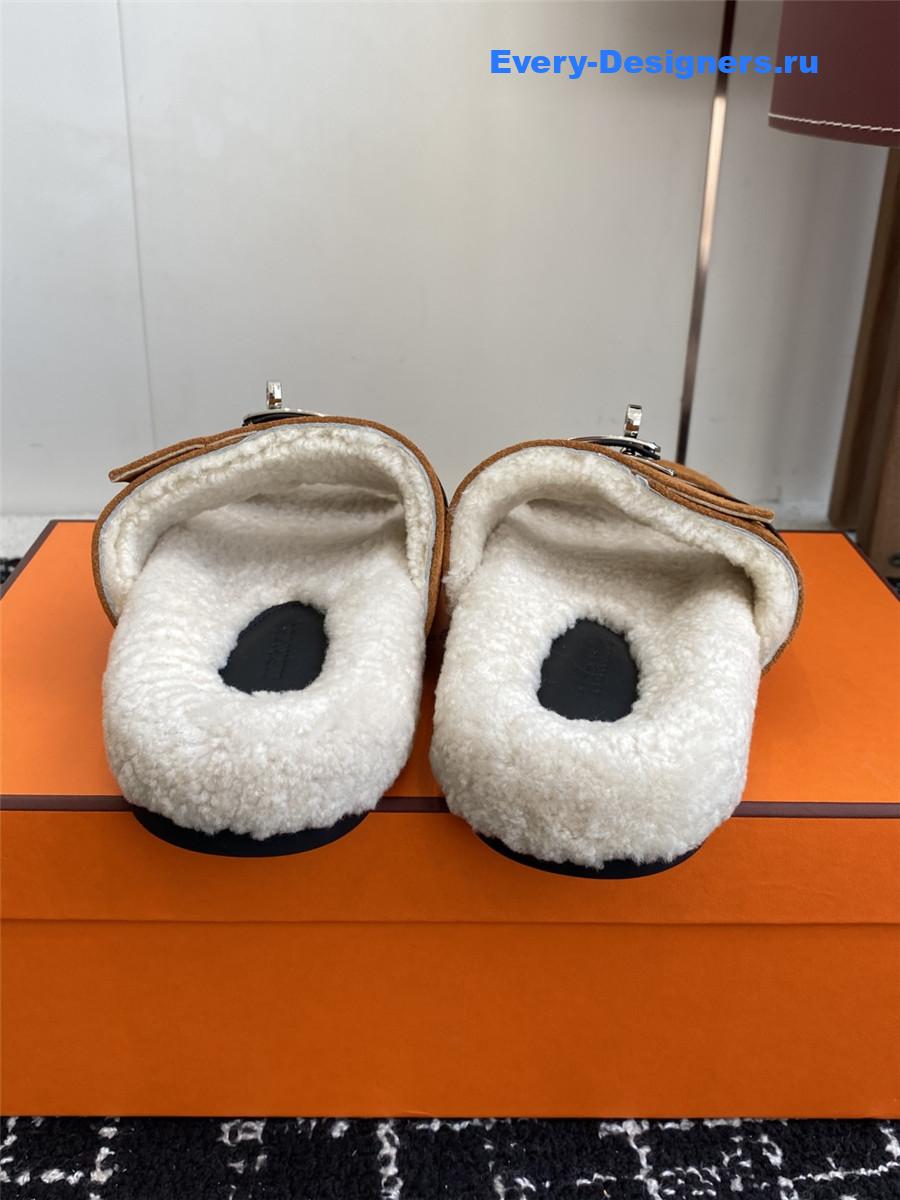 H**me5 brown suede sherling chypre sandal