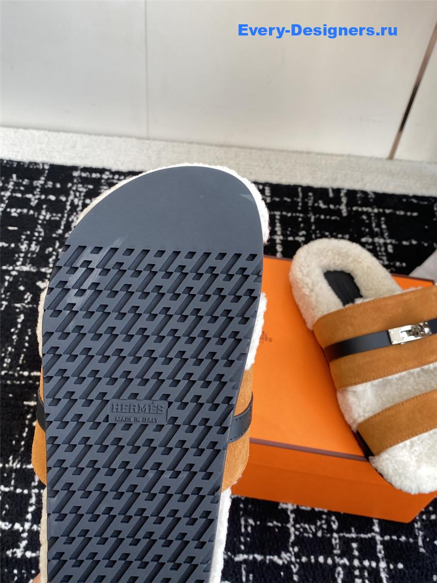 H**me5 brown suede sherling chypre sandal