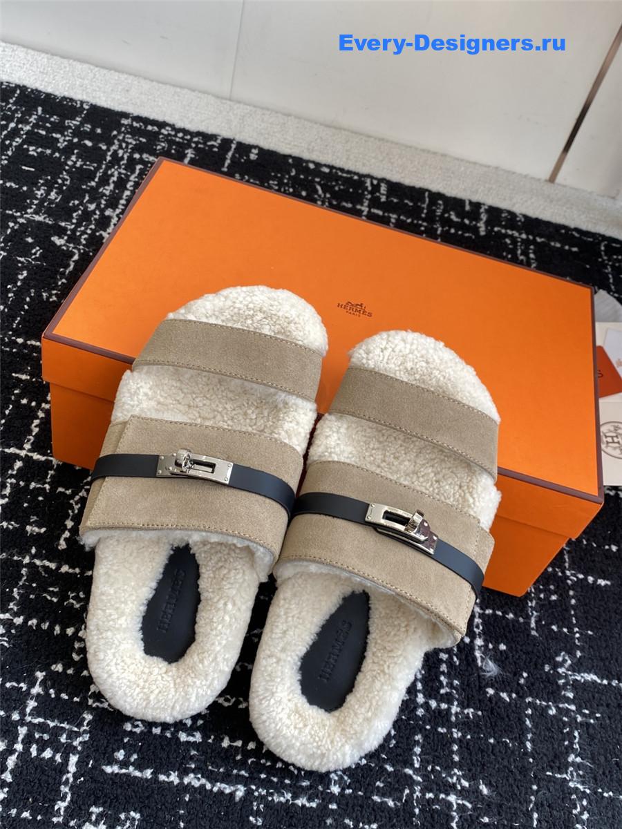 H**me5 gray suede sherling chypre sandal