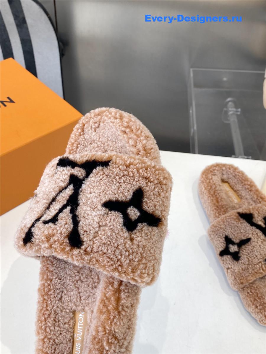 l0vis Vvtt0n brown wool shearling slides