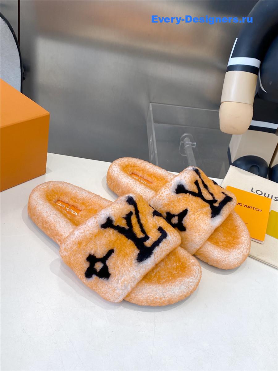 l0vis Vvtt0n yellow wool shearling slides