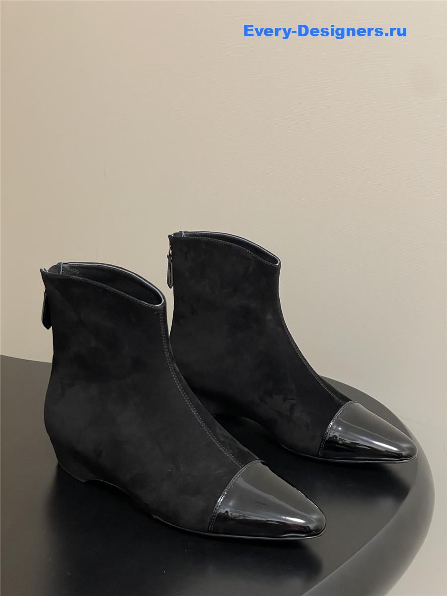 Alaia Black Pointed Suede Ankle Boots
