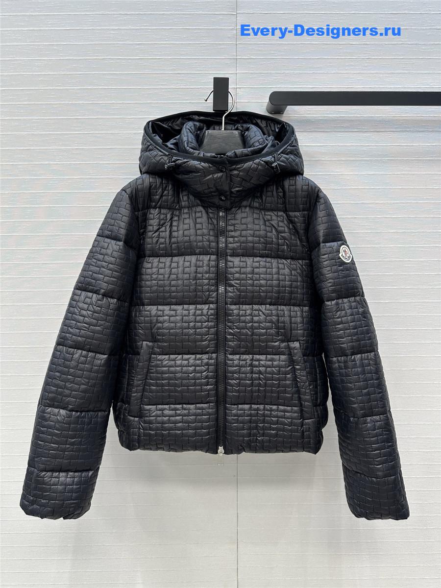 Moncler Chambres jacquard down jacket