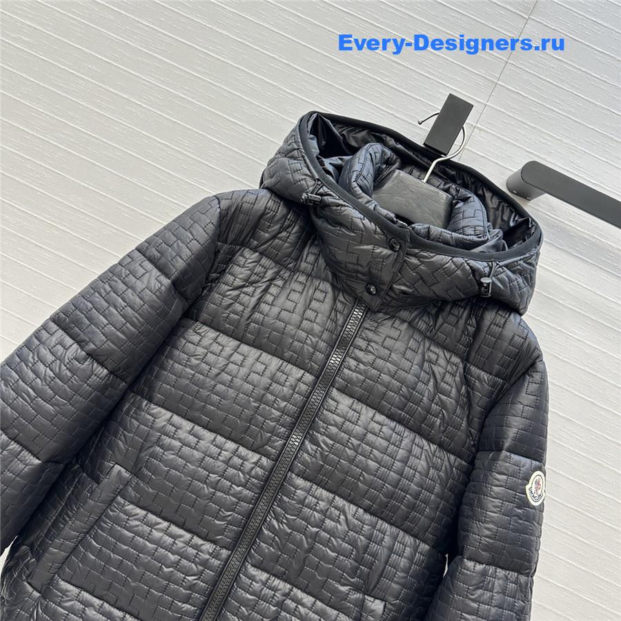 Moncler Chambres jacquard down jacket