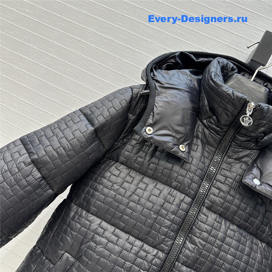 Moncler Chambres jacquard down jacket