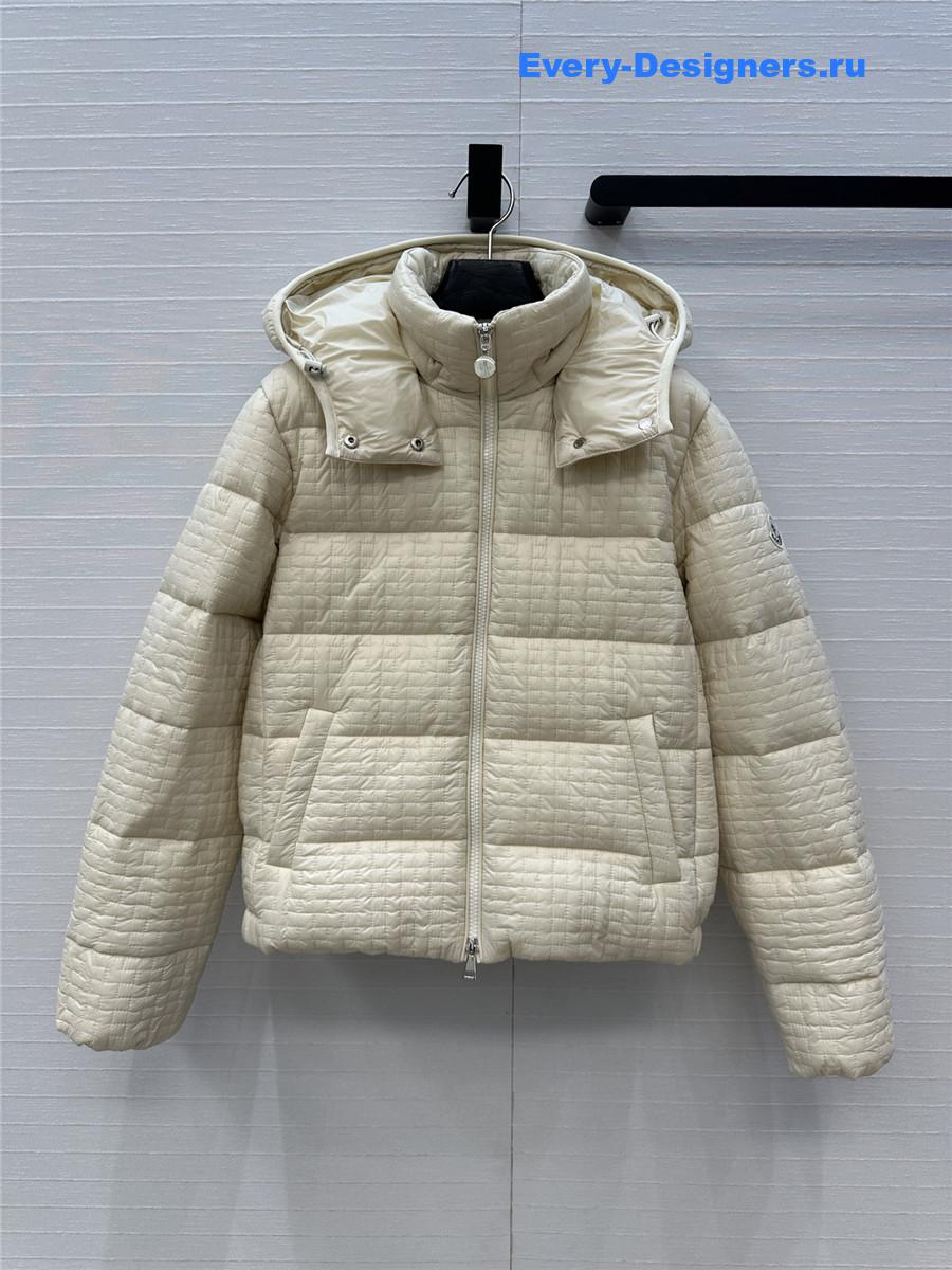 Moncler Beige Chambres jacquard down jacket
